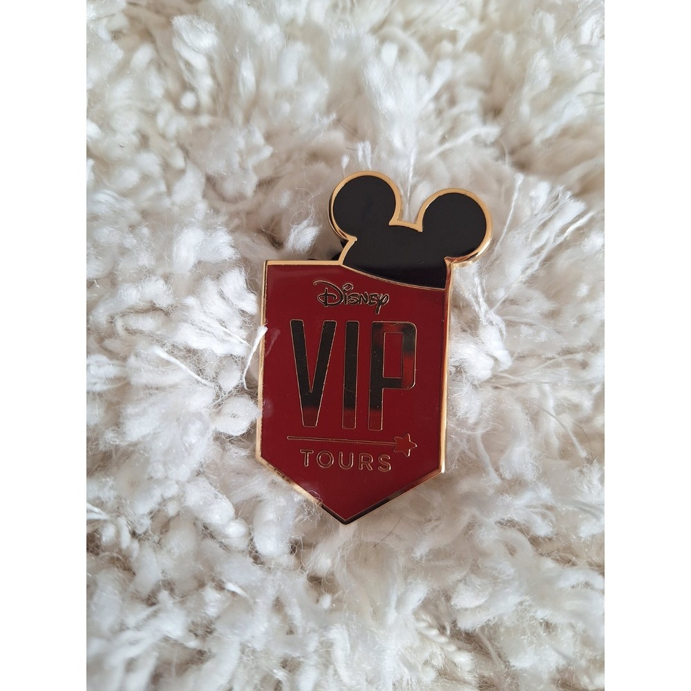 Disney Pin 2023 Exclusive Pin WDW VIP Tour Mickey Ear Hat Trade